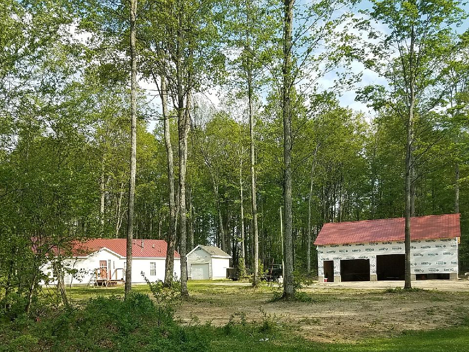 1st image of 466 Lake Dr NE