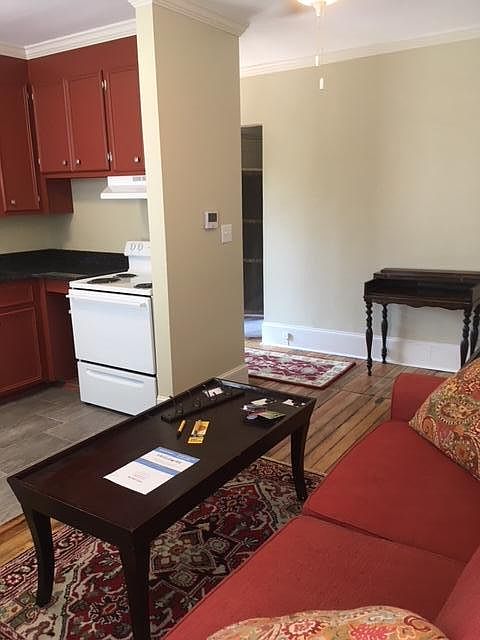 Living room/ kitchen