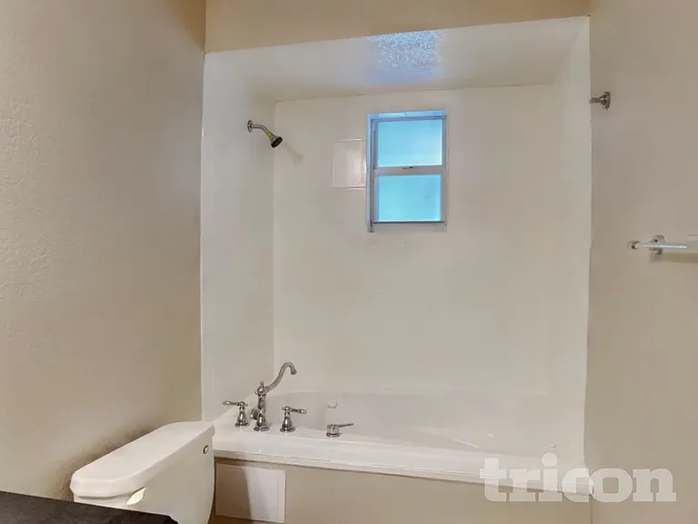 23120 Donalda Ave — Photo 11