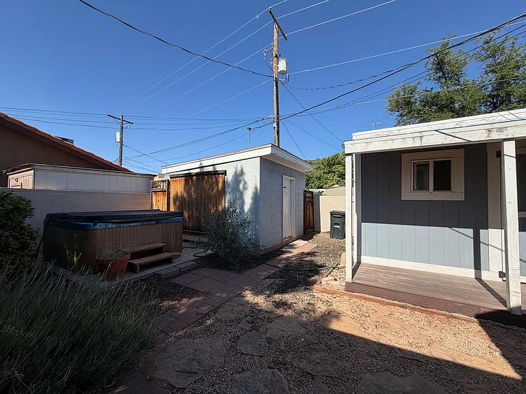 337 W 200 N — Photo 27