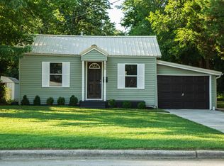 1959 W Thoman St, Springfield, MO 65803