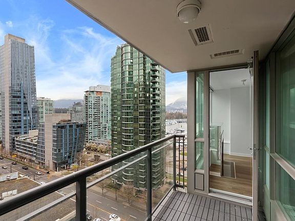 5th image of 1328 W Pender St #1703