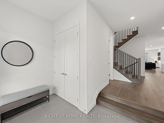 3rd image of 252 Ketchikan Cres