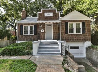 1058 Tuxedo Blvd, Saint Louis, MO 63119
