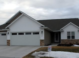 617 Pebblestone Cir, Hobart, WI 54155