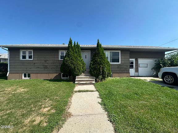 2nd image of 513 3rd St E