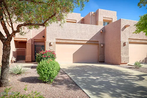 1404 W Weatherby Way Photo 1