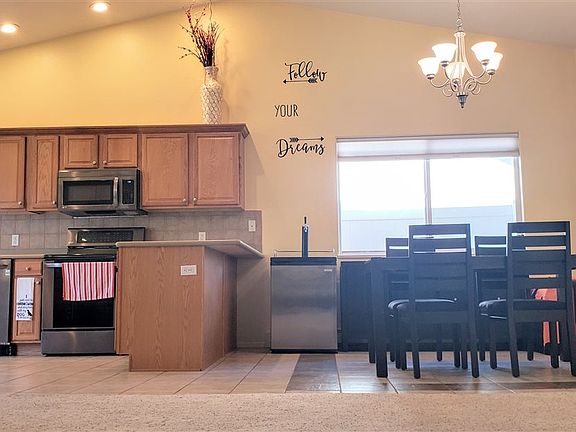 4th image of 3019 Oakwood Dr