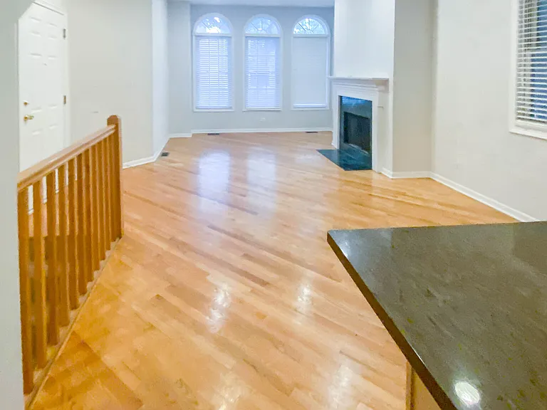 2736 N Wayne Ave #1 — Photo 2