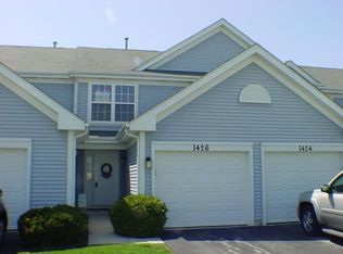 1426 Wesley Ct, Mundelein, IL 60060