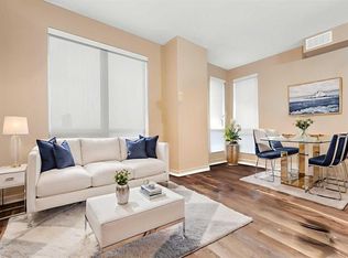 1053 E 10th St SW #1101, Calgary, AB T2R 1S6