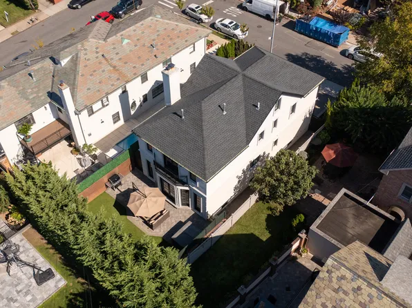 8008 Harbor View Terrace image 10 of 30