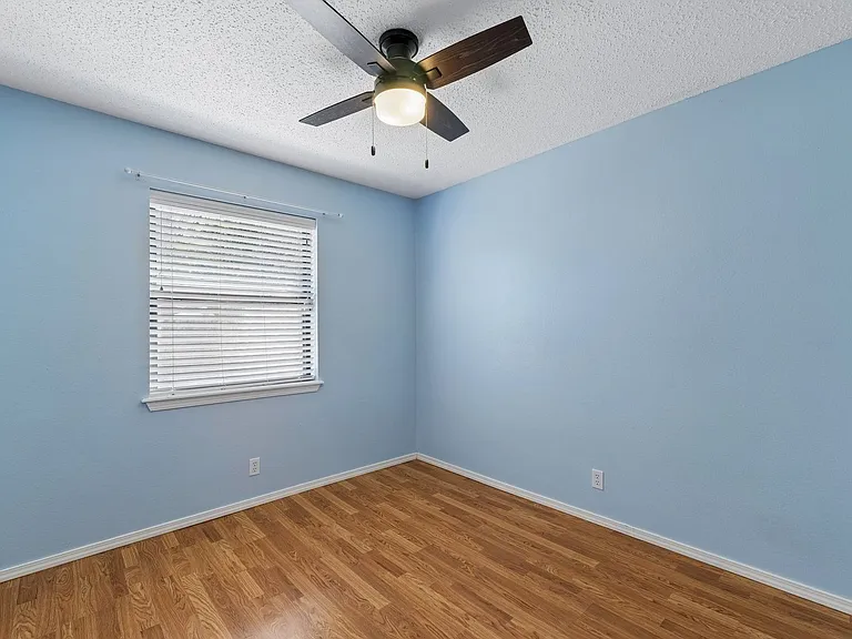 213 S Silver Dr — Photo 21
