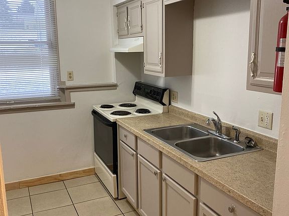 2nd image of 305 Melody Ln #4