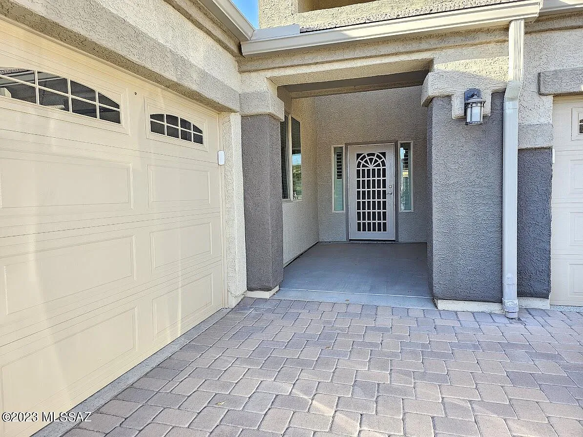 4 bed, 3.0 bath, 2534 sqft, $2,395 — Photo 2