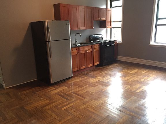 2nd image of 27 Hawthorne St #2G