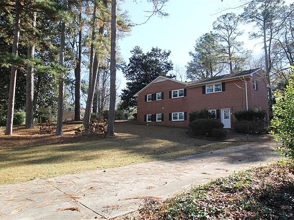 3rd image of 3116 Brownmoore Dr SW