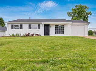 2308 Summit Dr, Arnold, MO 63010