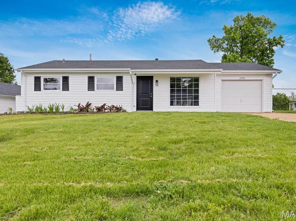 2308 Summit Dr, Arnold, MO 63010