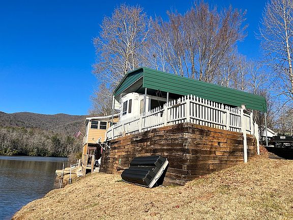 4th image of 1031 Mountain Shadows Dr