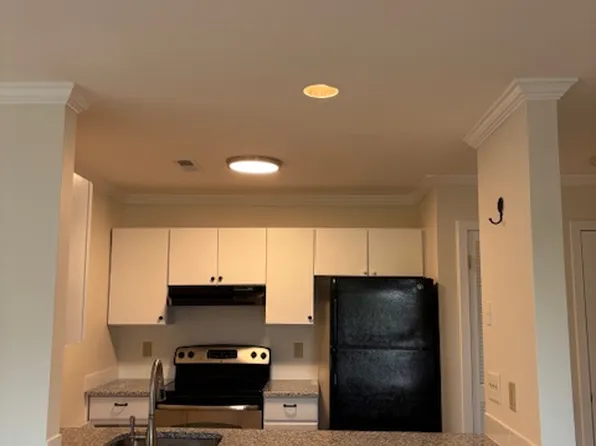 95 Liberty St APT D4, Stamford, CT 06902