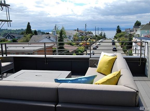 Private rooftop deck with outlets for water, gas and electri