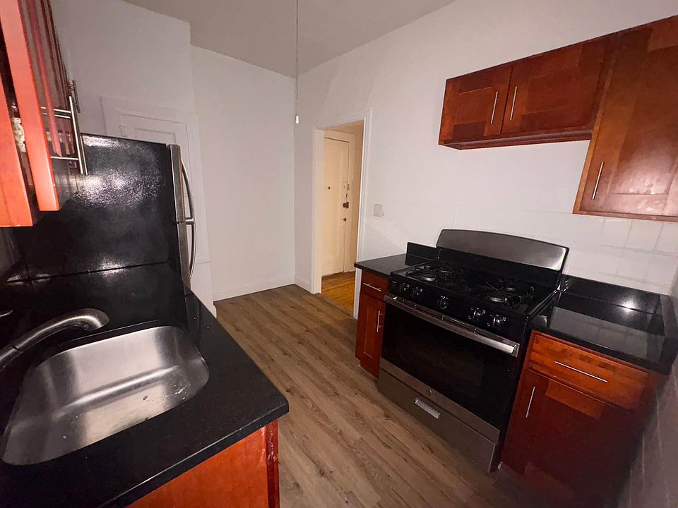 1st image of 11-15 45th Ave Unit 3H