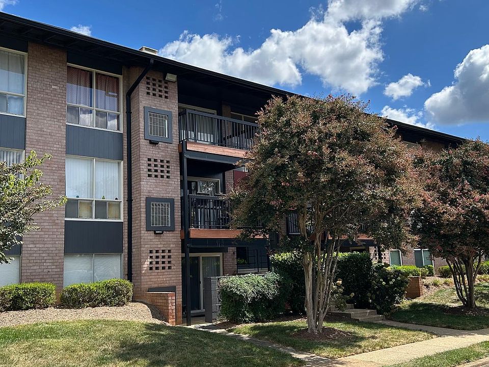 1st image of 202 Park Terrace Ct SE APT 19