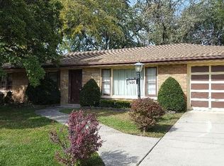 7620 W 25th St, Riverside, IL 60546