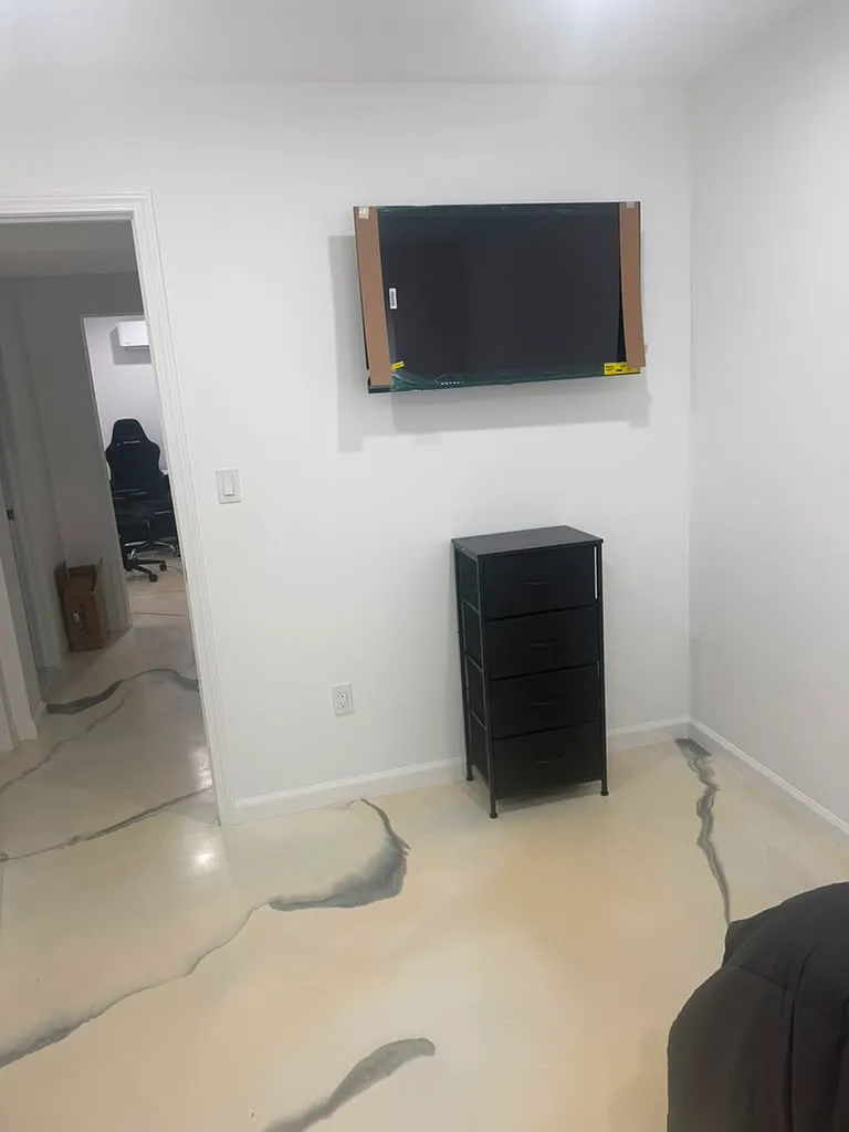 4 bed, 2250 sqft, $1,200 — Photo 3