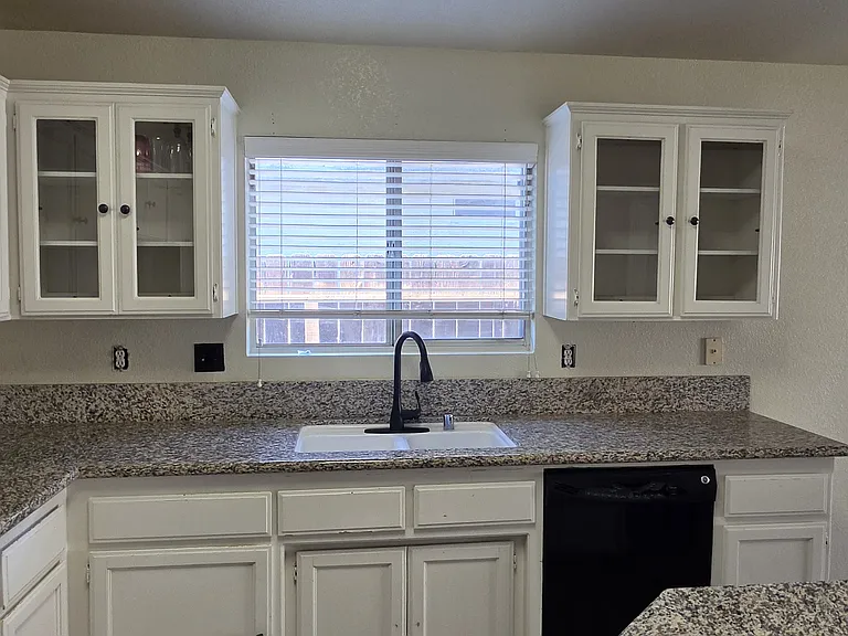 1387 Nicole Ave — Photo 11