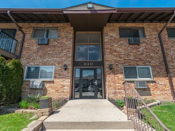 840 E Old Willow Rd APT 213, Prospect Heights, IL 60070