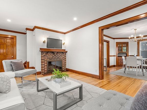 4th image of 260 Hillside Ave
