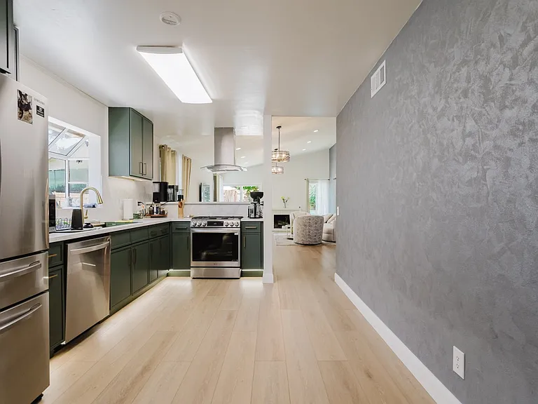 23128 Calvello Dr — Photo 9
