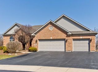 907 Red Hawk Dr, Antioch, IL 60002
