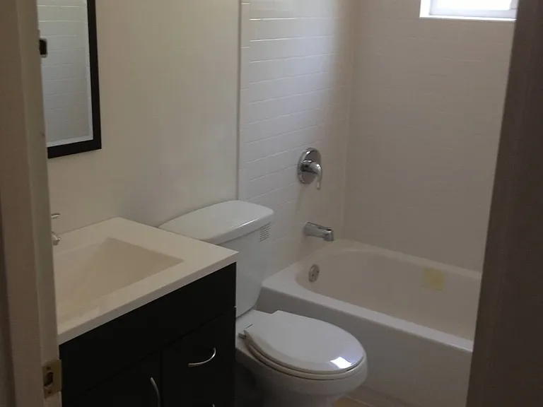 131-135 Kinsey Ave #135-6 — Photo 4