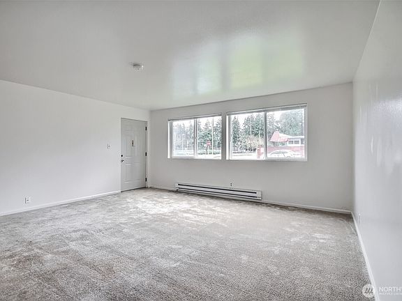 4th image of 16727 60th Avenue W