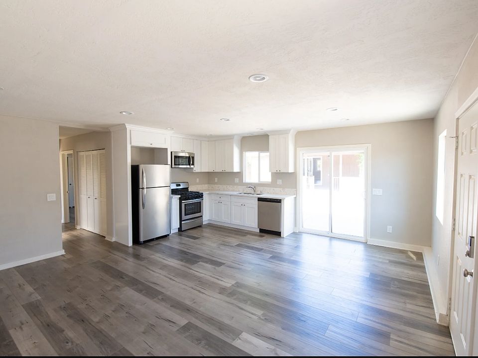 1st image of 8237 Agnes Ave