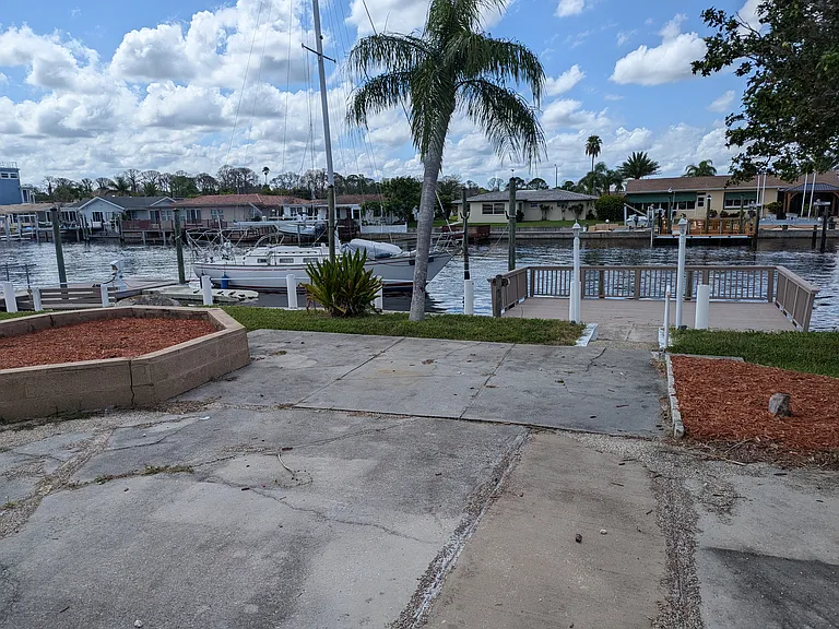 4900 Dory Dr — Photo 18