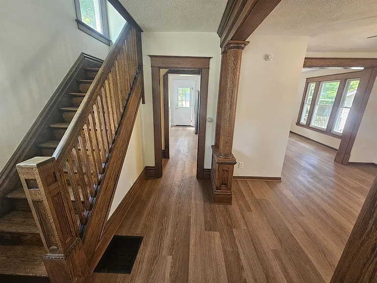 1116 Hickory St — Photo 18