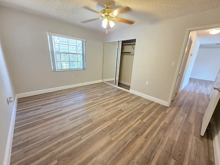 8346 10th Way N — Photo 14