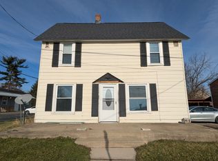 203 E Maple St APT 1, Hartville, OH