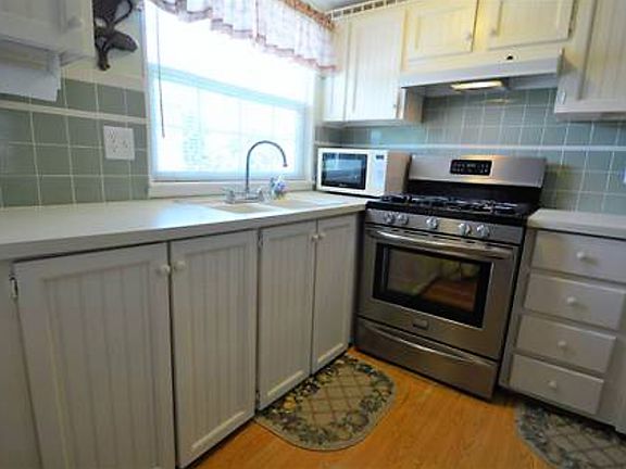 5th image of 536 Caymen Dr
