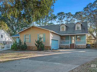 425 Wedgewood Dr, Gulf Shores, AL 36542