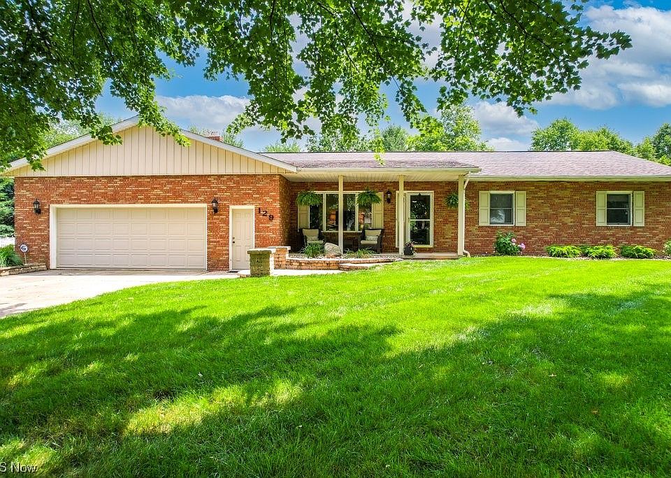 1st image of 129 Briarwood Dr