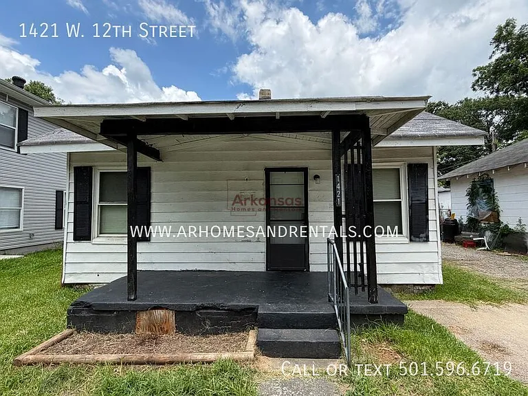 1421 W 12th St — Photo 1
