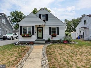406 Sunset Ln, Shippensburg, PA 17257
