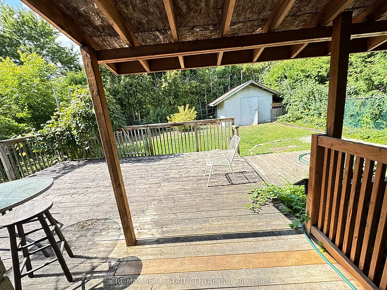 129 Kortright Rd W — Photo 6