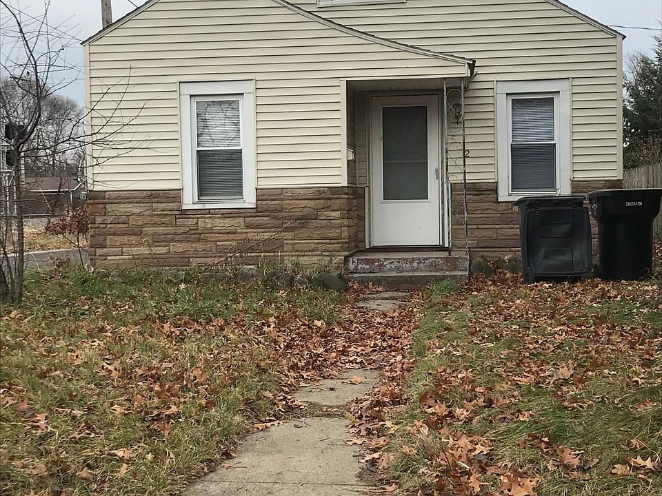 1st image of 502 S 34th St