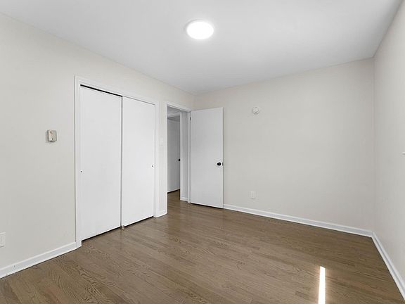 3rd image of 443 Manor Ave
